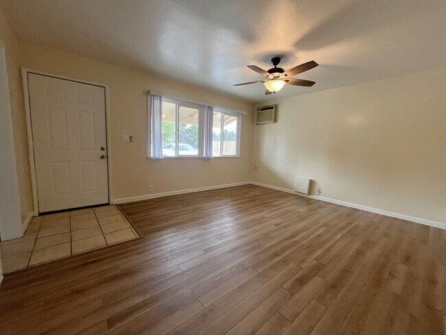 Building Photo - 32037-32041 Avenue E