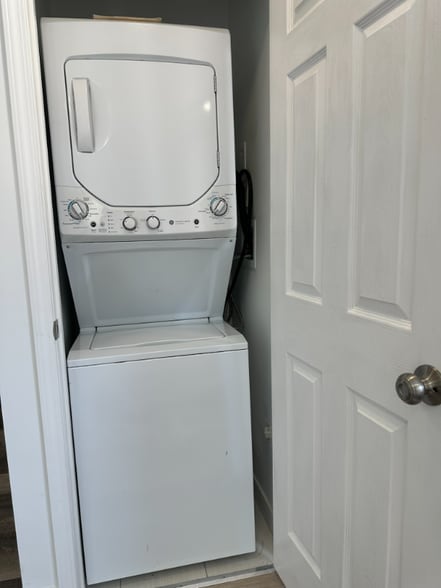 Building Photo - 28530 Grayling Ave