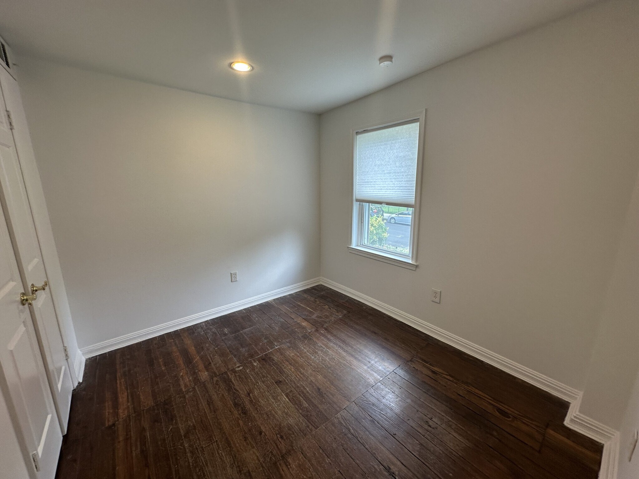 Building Photo - 1130 K St SE