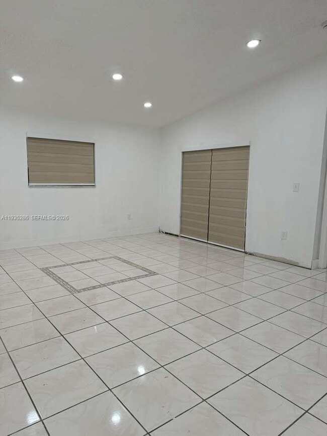 Building Photo - 19415 NW 33rd Ct