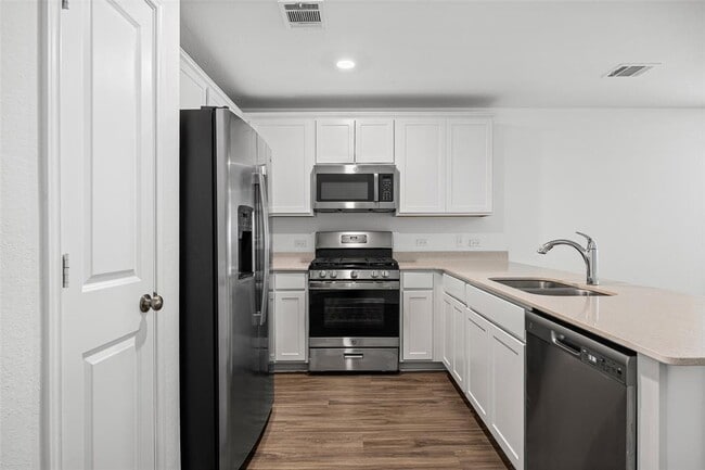 Building Photo - 364 Gabbro Gdns