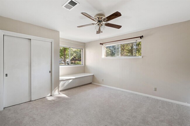 Building Photo - 9214 Bronco Dr