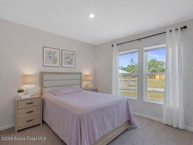 Building Photo - 301 Haines Rd SW