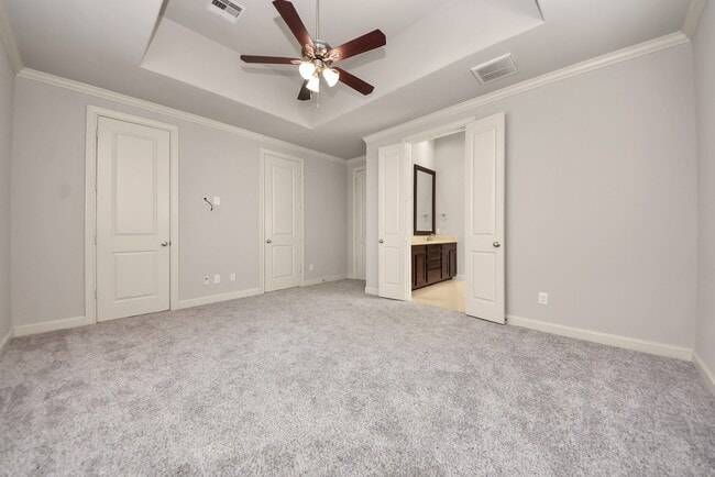 Building Photo - 1831 Dart St