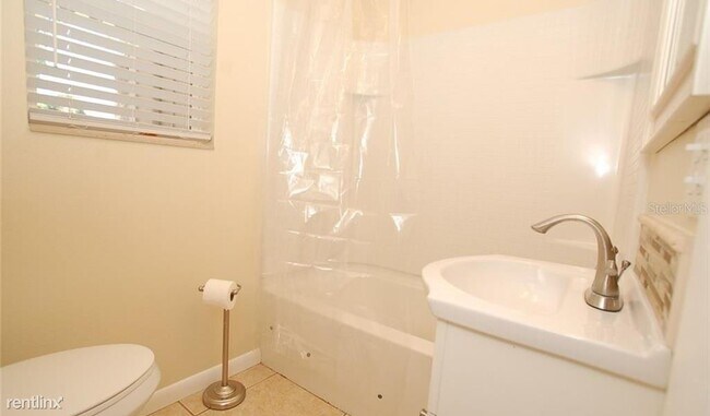 Building Photo - 4627 W El Prado Blvd