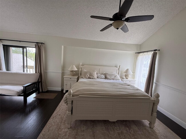 Building Photo - 22861 Ironwedge Dr