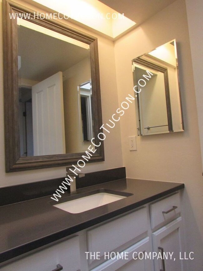 Building Photo - 3668 N Royal Prince Ct