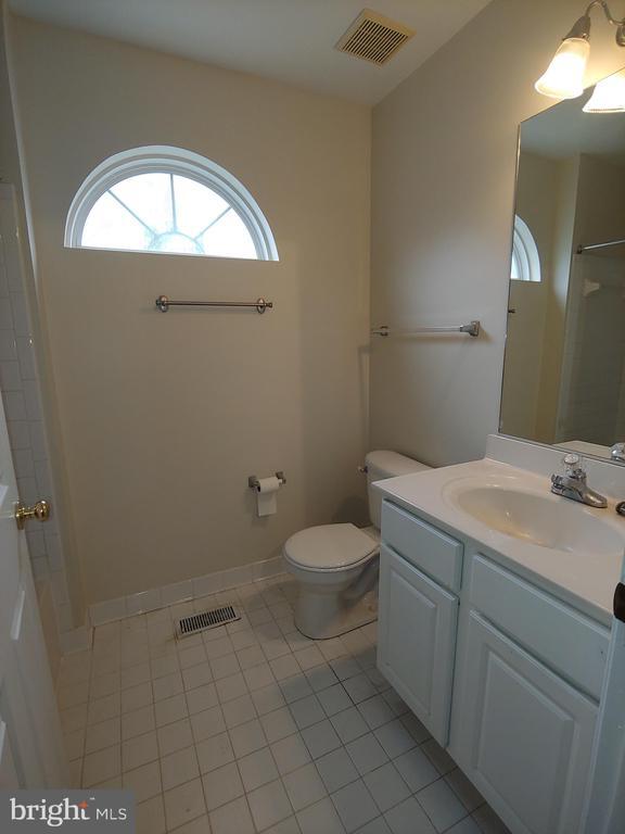 Building Photo - 814 Estuary Dr