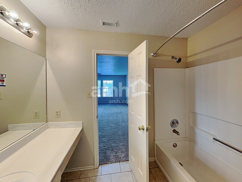 Building Photo - 11234 Berkley Sq