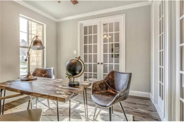 Building Photo - 1017 Merion Dr