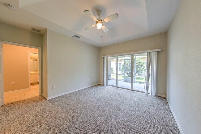 Building Photo - 1868 S Dovetail Dr