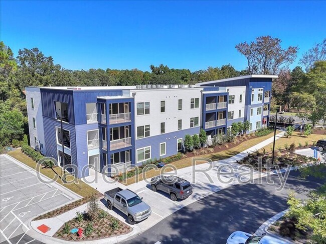 Building Photo - 610 S Kerr Ave