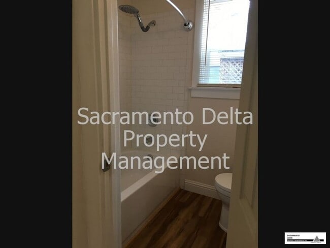 Building Photo - Cute and Cozy 1bed/1bath Cottage in Colonial Heights