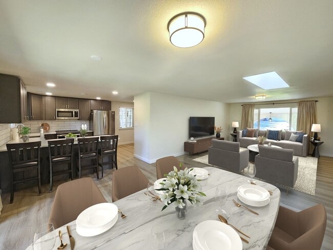 Building Photo - $2,595 - 4 Bed / 3 Bath Home with Fully Fe...