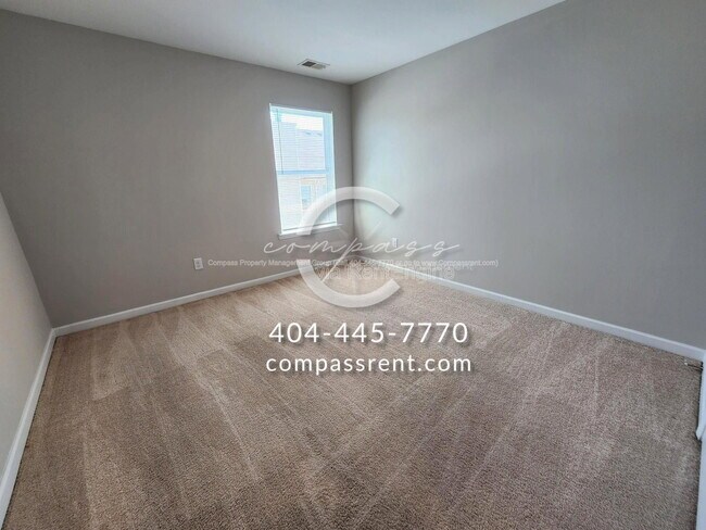 Building Photo - 220 Lyndon Wy NW