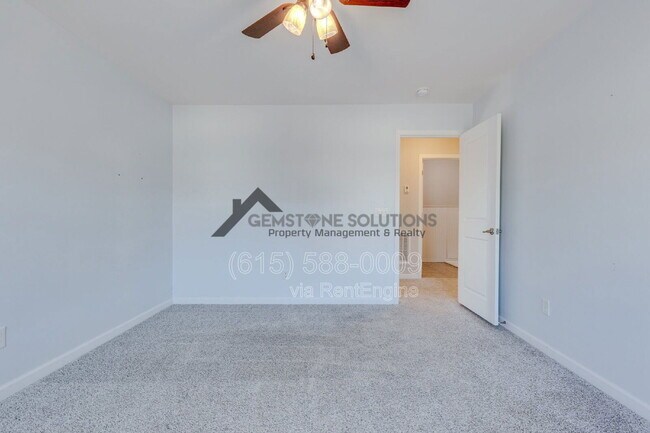 Building Photo - 2704 Orleans Dr