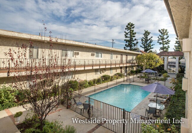 Building Photo - 6253 Lankershim Blvd