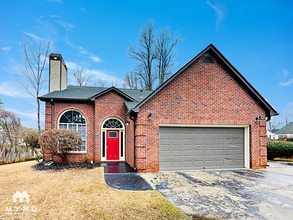 Building Photo - 3600 Clearview Dr
