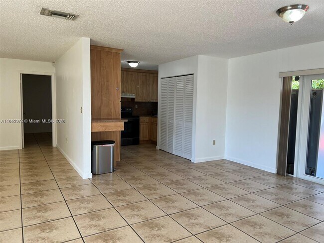 Building Photo - 432 NW 23rd Pl