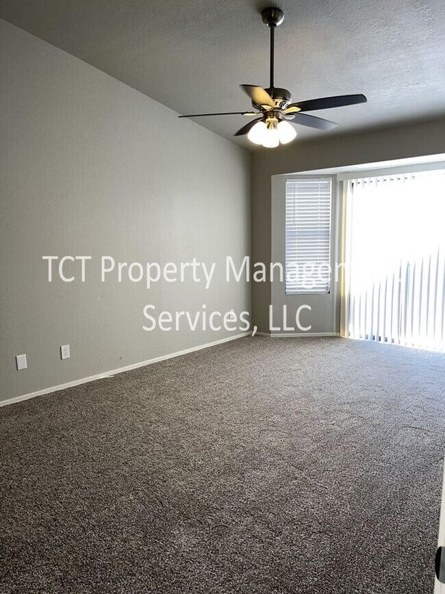 Building Photo - Beautifully Remodeled 3 Bedroom Home in Gi...