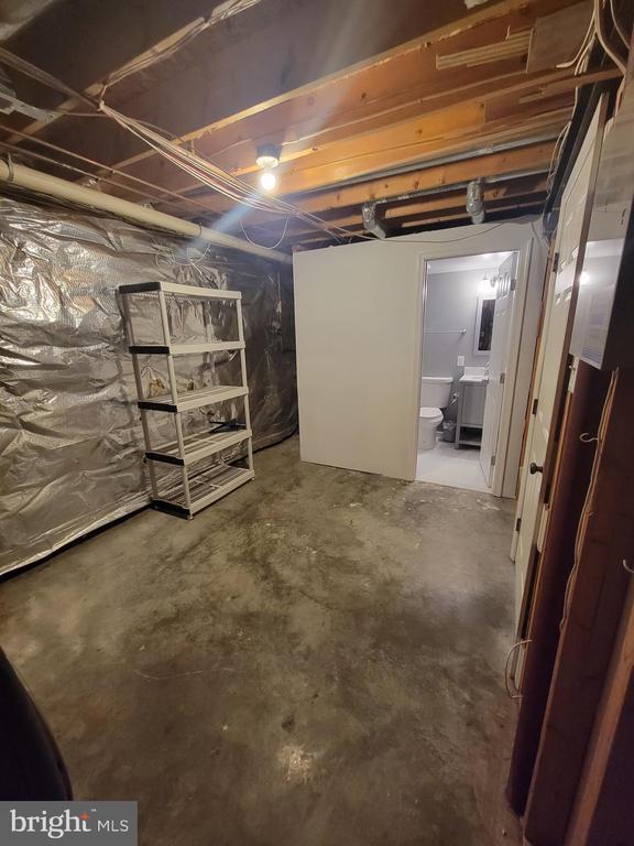 Building Photo - 8702 Castlerock Ct