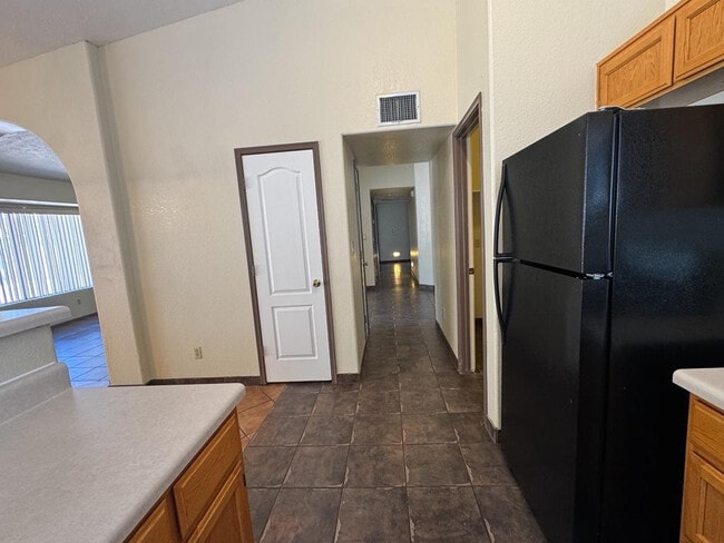 Building Photo - 4877 Los Reyes Dr