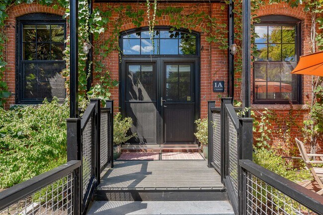 Building Photo - 1 Tannery Brook Row