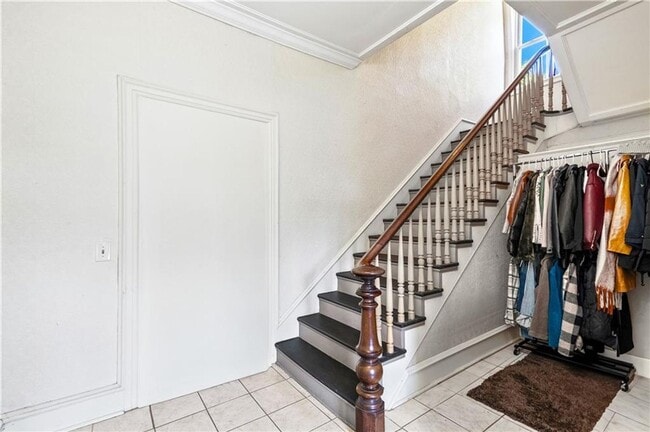 Building Photo - 563 Putnam Pike