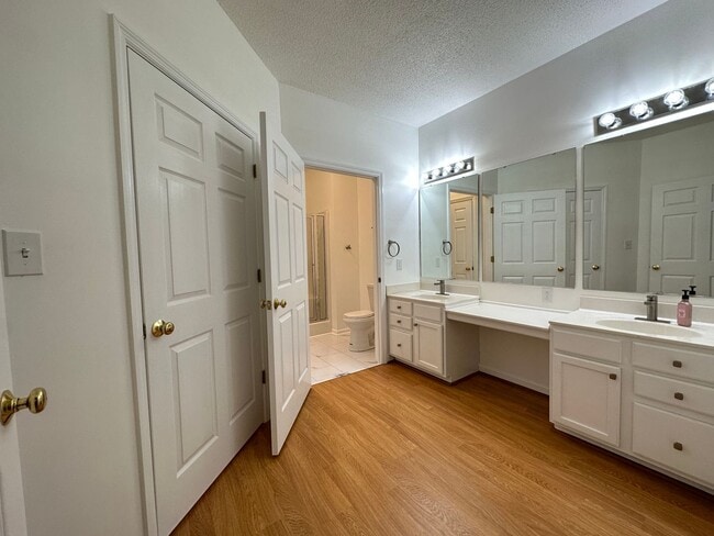 Building Photo - Beaver Creek 3 Bedroom/2 Bathroom Condo wi...