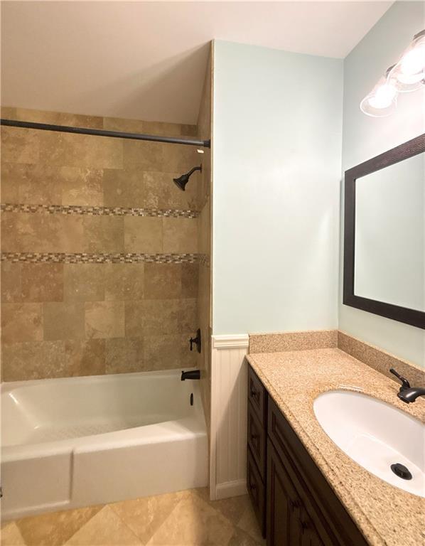 Building Photo - 2872 Bentwood Dr