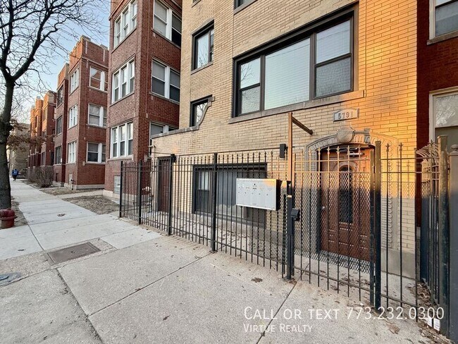 Building Photo - 5791 N Ridge Ave