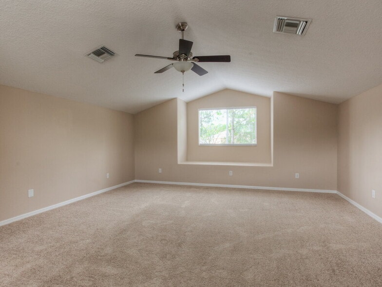 Building Photo - 10508 Canary Isle Dr