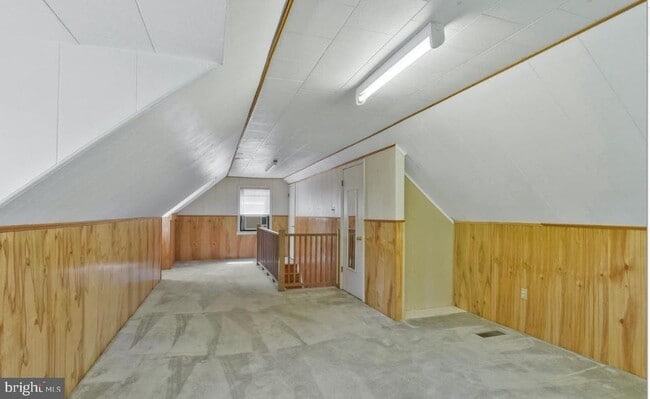 Building Photo - 4038 Poplar St