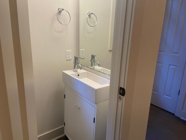 Building Photo - DIXON PARK | 2 BEDROOM | 2 BATH