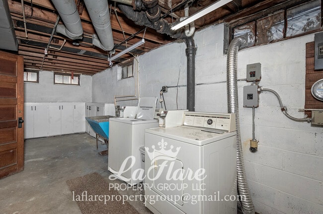 Building Photo - 1612 Berdan Ave