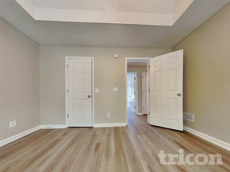 Building Photo - 2114 Lindley Ln