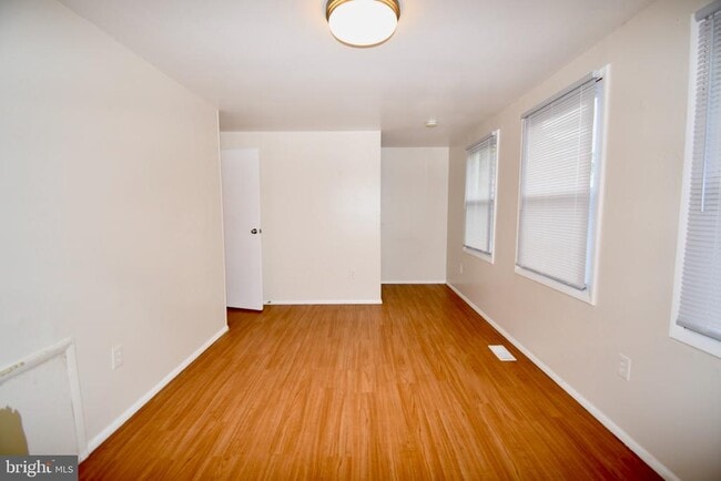 Building Photo - 1730 Heather Ln