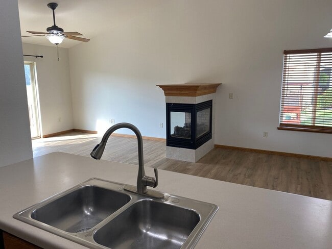 Building Photo - 7311 Ryan Amy Dr