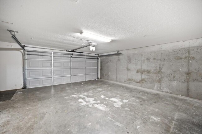 Building Photo - 1010 Society Way