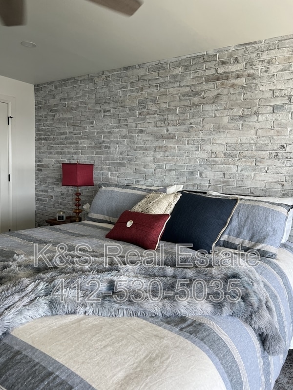 Building Photo - 111 Grandview Ave