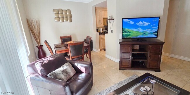 Building Photo - 210 E Flamingo Rd