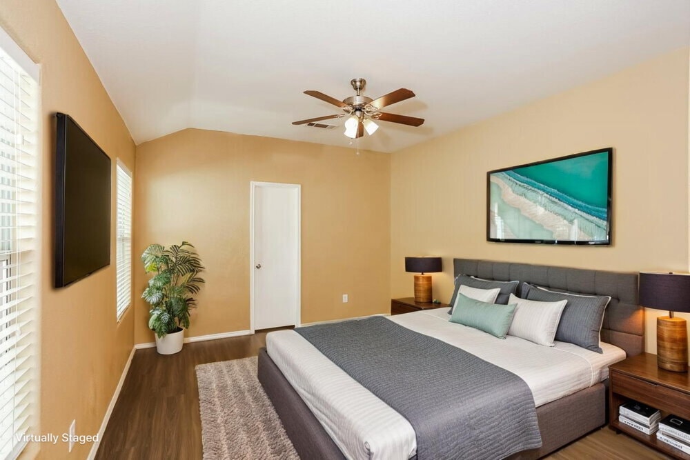 Building Photo - 144 Triumph Rd