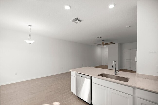 Building Photo - 3438 SE 37th Ct