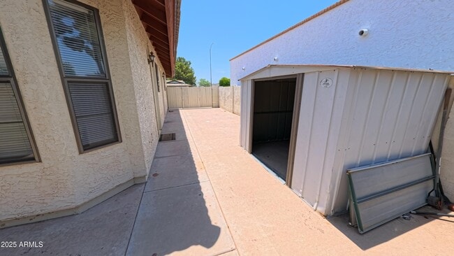 Building Photo - 3838 E Contessa St