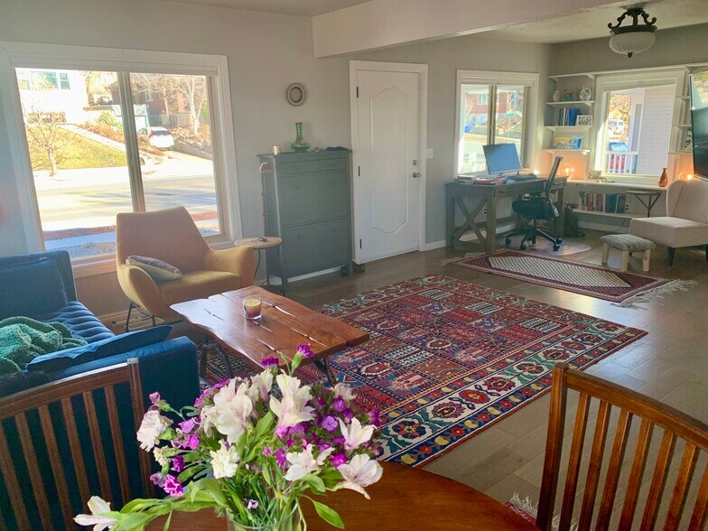 Living Room (main) - 1550 S 1300 E