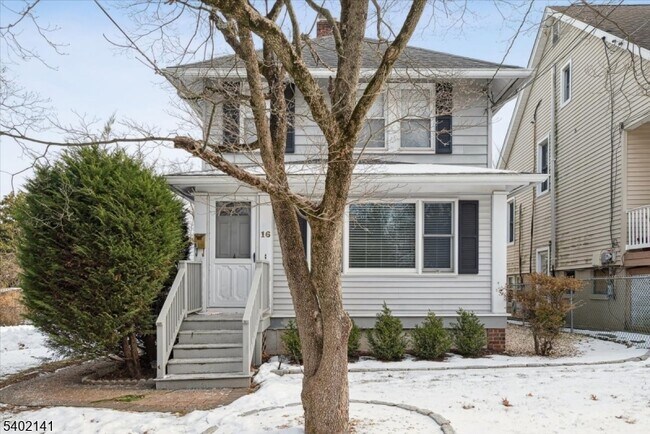 Building Photo - 16 Cross St