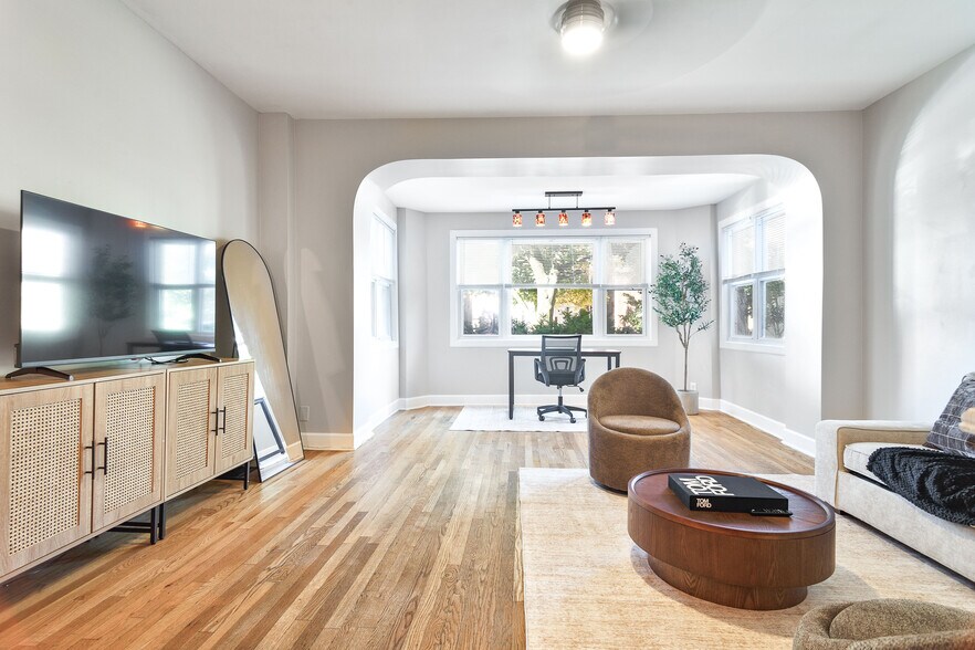 Building Photo - 3617 N Whipple St