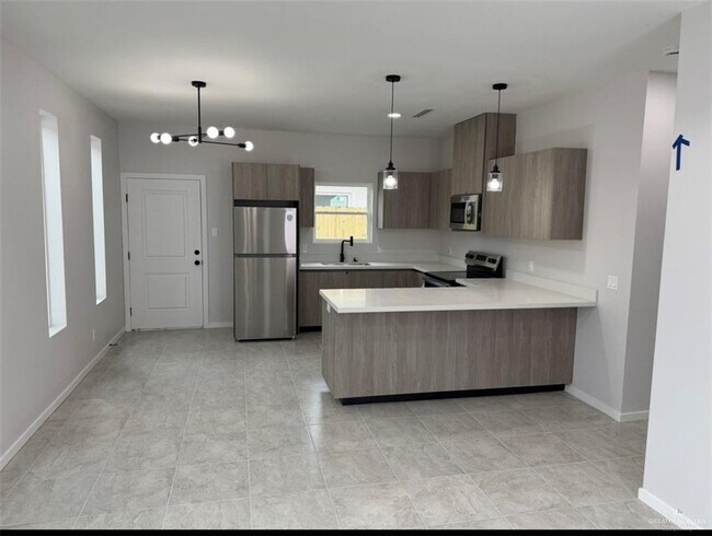 Building Photo - 10 N Alexandrite Ave