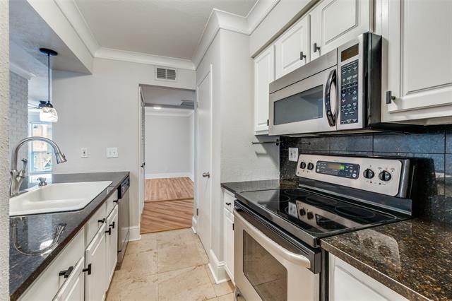 Building Photo - 5925 E University Blvd