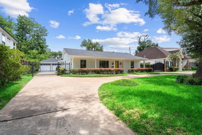Building Photo - 1328 Bingle Rd